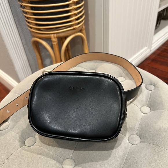 Calvin Klein Belt Bag NWOT - Picture 8 of 15